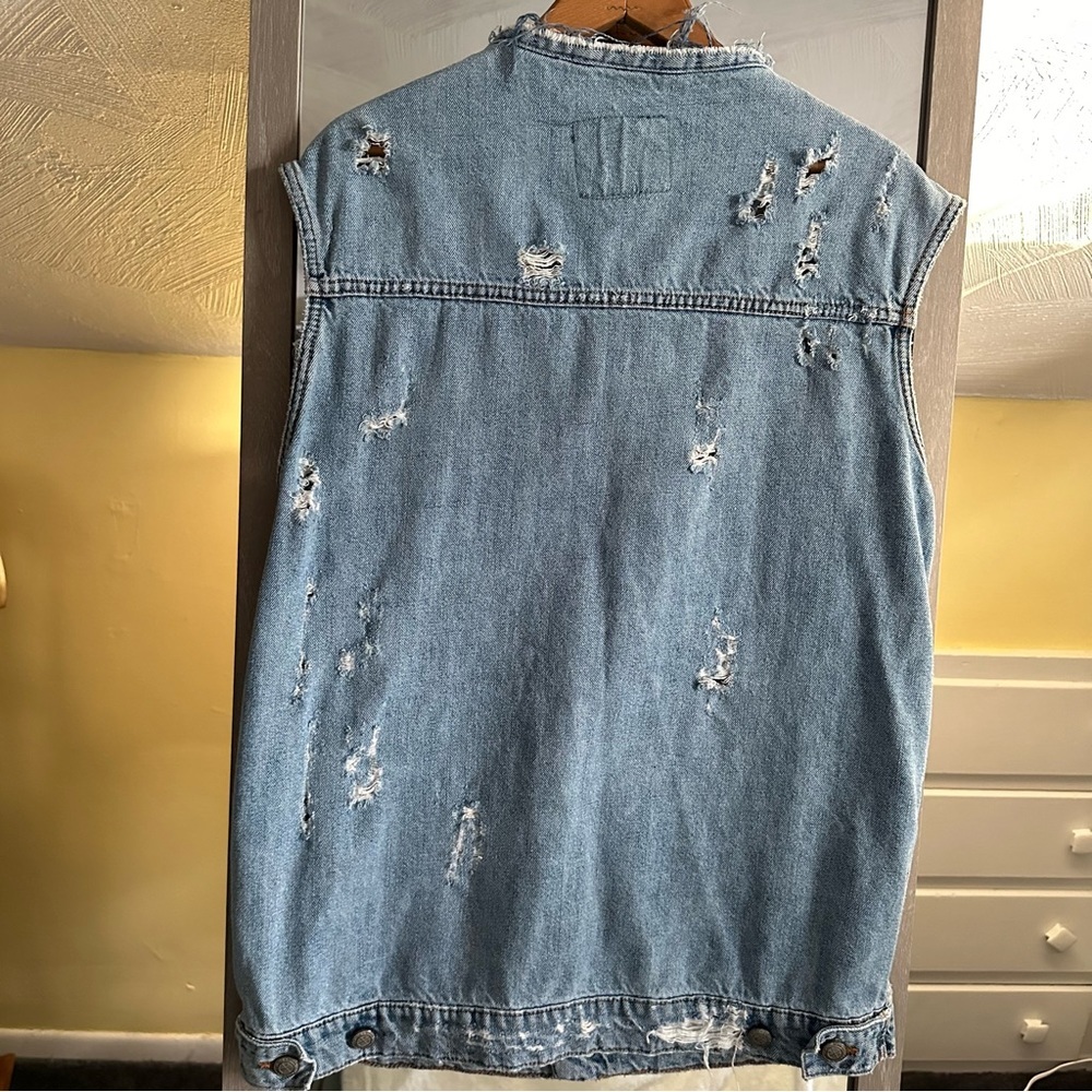 Zara Women’s Distressed Denim Oversized Button Down Vest Size M - Picture 7 of 13